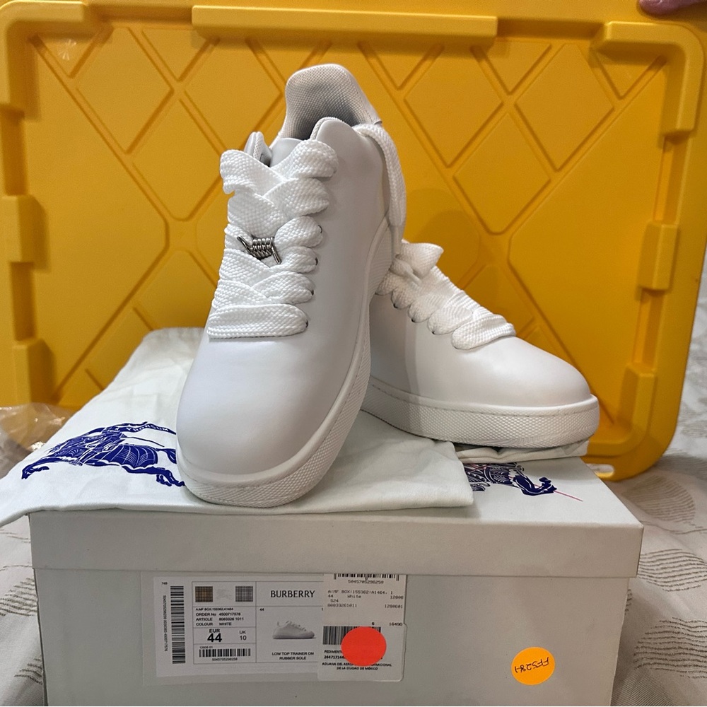 Burberry White Men's Sneakers - Picture 4 of 9